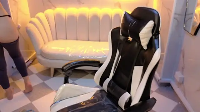 Valerie moon b online show from 02-12-26, 12:55