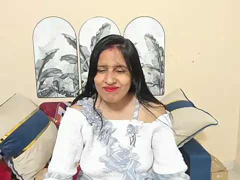 sara conorr online show from 04-24-26, 03:42