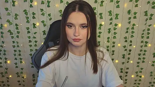 AliceIMonta online show from 02-25-26, 01:10