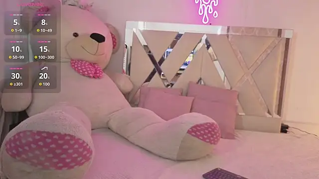 MILAH TAY online show from 04-27-26, 11:41