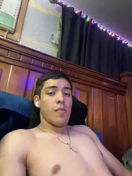 Snapshot of Tupapi696969q chatting on 06-04-26, 04:18 Tupapi696969q online show from 06-04-26, 04:18