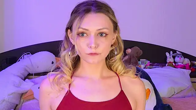 Snapshot of Leecey chatting on 02-08-26, 11:19 Leecey online show from 02-08-26, 11:19