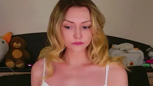 Snapshot of Leecey chatting on 02-23-26, 06:38 Leecey online show from 02-23-26, 06:38