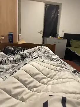 Snapshot of michaarMichaels chatting on 02-11-26, 06:24 michaarMichaels online show from 02-11-26, 06:24