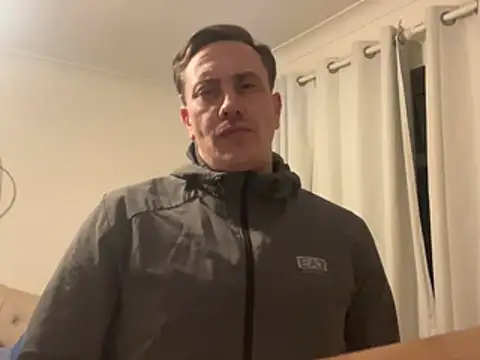 malcolm2334 online show from 04-09-26, 07:30