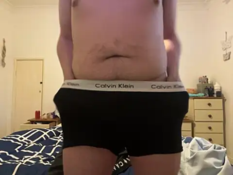 malcolm2334 online show from 05-12-26, 06:16