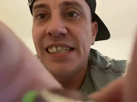 malcolm2334 online show from 05-24-26, 05:40
