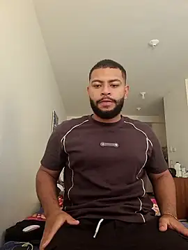 Snapshot of KLEYTON33 chatting on 02-28-26, 03:35 KLEYTON33 online show from 02-28-26, 03:35