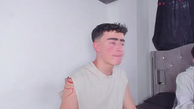 Snapshot of naughtysalomonn chatting on 04-17-26, 12:30 naughtysalomonn online show from 04-17-26, 12:30