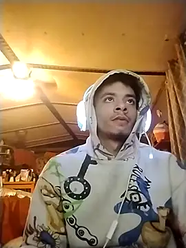 Snapshot of spooky425hd chatting on 02-26-26, 07:18 spooky425hd online show from 02-26-26, 07:18