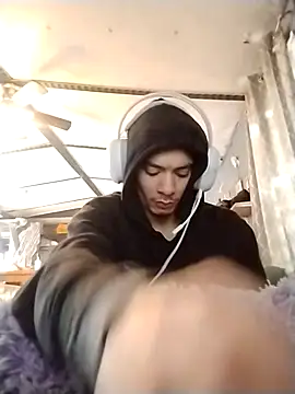 Snapshot of spooky425hd chatting on 03-10-26, 03:17 spooky425hd online show from 03-10-26, 03:17