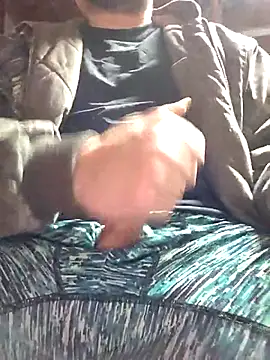 KrazyNutz420 online show from 02-11-26, 04:50