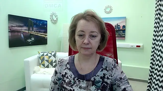 Snapshot of MONA_W chatting on 02-17-26, 10:56 MONA W online show from 02-17-26, 10:56