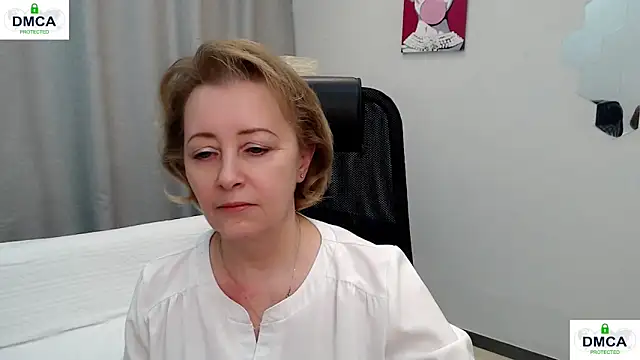 Snapshot of MONA_W chatting on 02-21-26, 11:44 MONA W online show from 02-21-26, 11:44