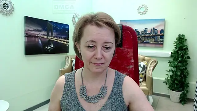 Snapshot of MONA_W chatting on 03-11-26, 11:05 MONA W online show from 03-11-26, 11:05