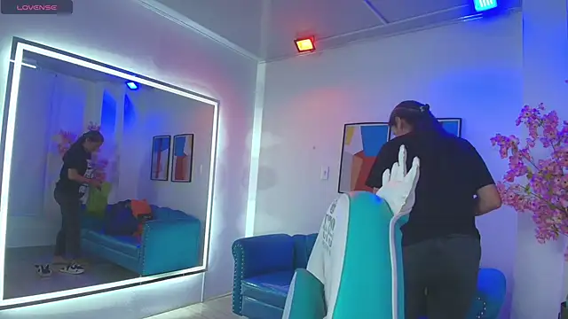 Madame scarlett online show from 04-25-26, 11:46