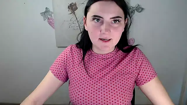 Snapshot of TurnMe_On chatting on 03-05-26, 01:07 TurnMe On online show from 03-05-26, 01:07