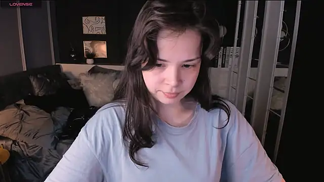 Snapshot of Maykinkya chatting on 06-28-26, 01:39 Maykinkya online show from 06-28-26, 01:39