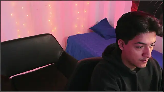 RoseSinsDonViktor online show from 03-11-26, 04:46