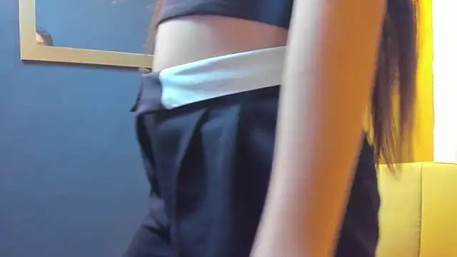 Vaiolletcooper online show from 03-26-26, 03:50