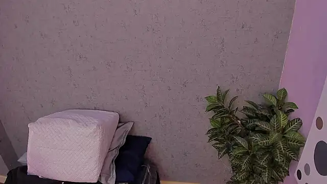 Snapshot of lil_miia chatting on 03-11-26, 07:09 lil miia online show from 03-11-26, 07:09