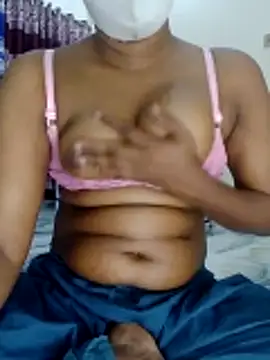 Snapshot of Toma7890 chatting on 03-16-26, 05:06 Toma7890 online show from 03-16-26, 05:06