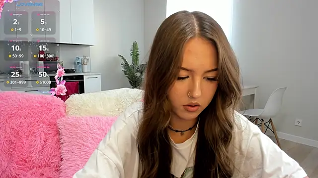 G0od girl online show from 03-11-26, 08:42