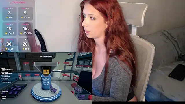 Snapshot of AustrianGirl99AtWork chatting on 03-10-26, 12:48 AustrianGirl99AtWork online show from 03-10-26, 12:48