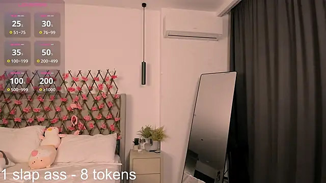 Snapshot of Luna_Starlight chatting on 03-05-26, 10:06 Luna Starlight online show from 03-05-26, 10:06