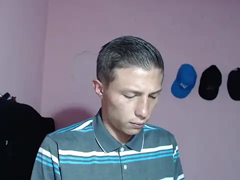 Snapshot of Cronos_Hot_8 chatting on 02-17-26, 08:55 Cronos Hot 8 online show from 02-17-26, 08:55