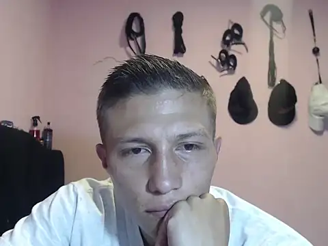 Snapshot of Cronos_Hot_8 chatting on 03-06-26, 08:55 Cronos Hot 8 online show from 03-06-26, 08:55