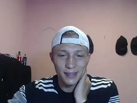 Snapshot of Cronos_Hot_8 chatting on 03-08-26, 10:08 Cronos Hot 8 online show from 03-08-26, 10:08