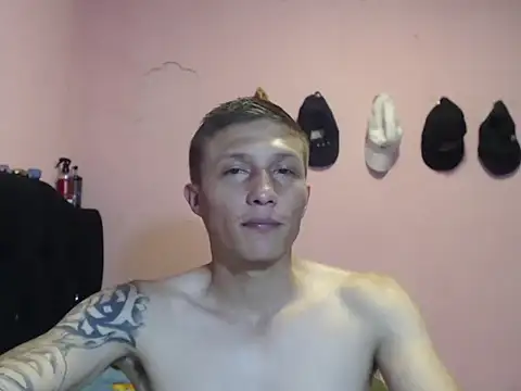 Snapshot of Cronos_Hot_8 chatting on 03-11-26, 08:15 Cronos Hot 8 online show from 03-11-26, 08:15