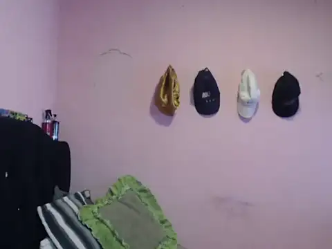 Snapshot of Cronos_Hot_8 chatting on 03-13-26, 04:35 Cronos Hot 8 online show from 03-13-26, 04:35