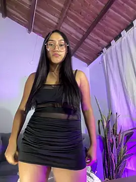 Snapshot of camila_wood chatting on 05-25-26, 11:44 camila wood online show from 05-25-26, 11:44