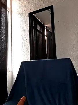 the lagoon girl online show from 03-12-26, 04:13