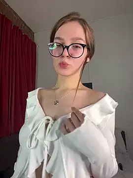 MyKittySayMeow online show from 04-25-26, 09:23