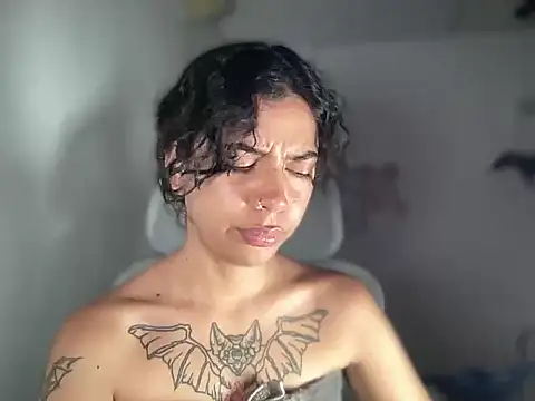 Snapshot of Antonia-bloom chatting on 03-03-26, 04:18 Antonia-bloom online show from 03-03-26, 04:18