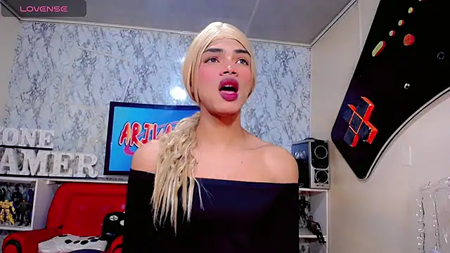 Karol Vanessa   online show from 05-18-26, 12:11