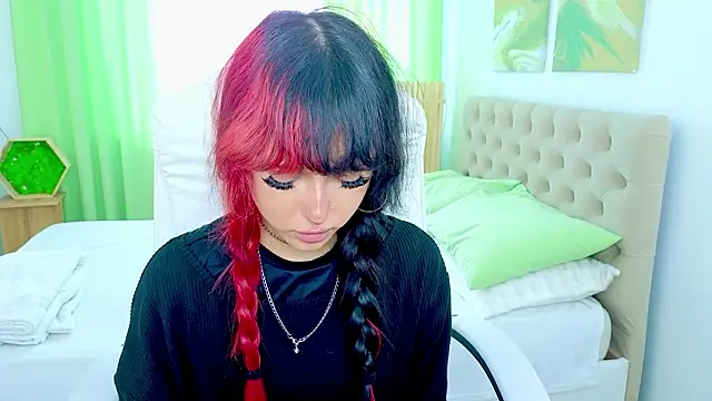 Snapshot of __Amiraa chatting on 03-11-26, 11:38 Amiraa online show from 03-11-26, 11:38