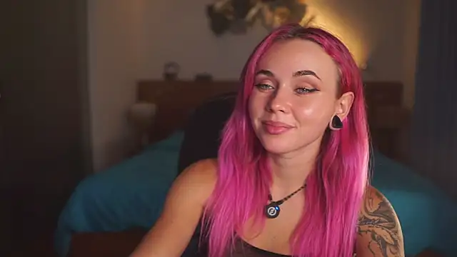 Sarah Pink online show from 04-30-26, 02:34