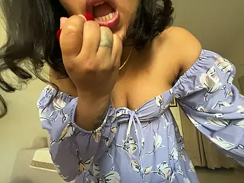 Anna girl22 online show from 04-23-26, 01:02