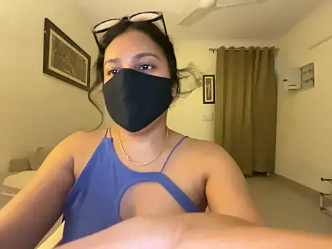 Snapshot of Anna_girl22 chatting on 05-15-26, 04:03 Anna girl22 online show from 05-15-26, 04:03