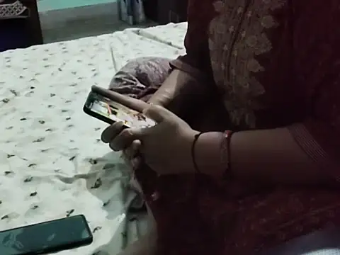 Snapshot of ANURADHA_2006 chatting on 03-13-26, 10:16 ANURADHA 2006 online show from 03-13-26, 10:16