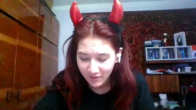 NickiKisinger online show from 02-26-26, 05:17