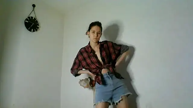 NickiKisinger online show from 04-21-26, 05:14