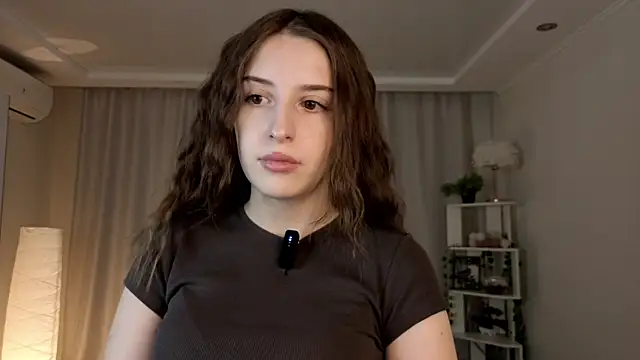 LeanneDinkle online show from 04-18-26, 04:27