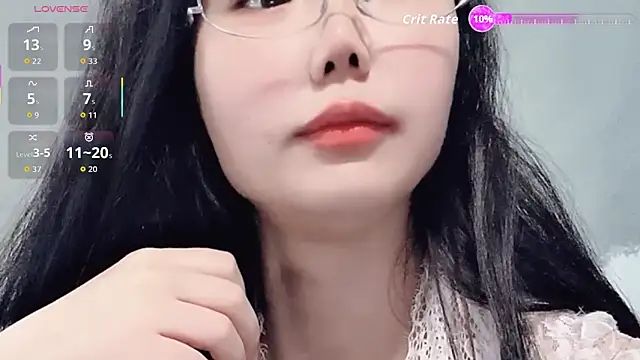 Snapshot of GTnTo_O chatting on 05-16-26, 01:21 GTnTo O online show from 05-16-26, 01:21