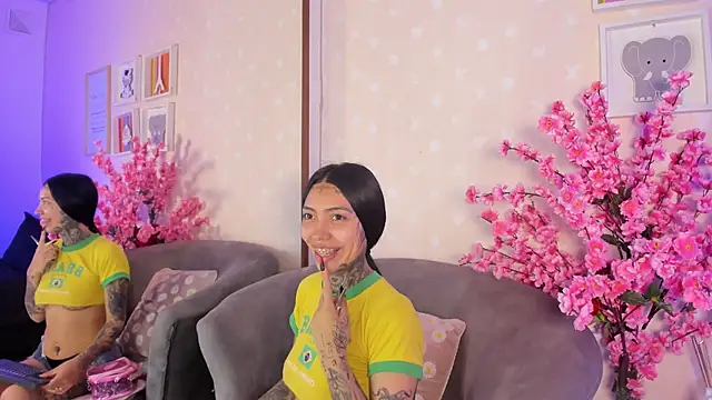 Ashley Blum  online show from 04-27-26, 11:41