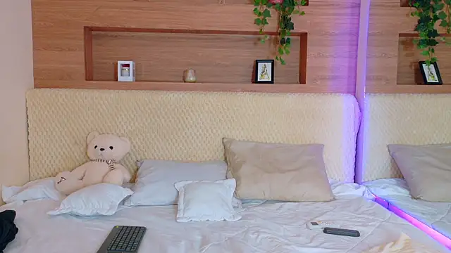 VioletBloomm online show from 02-17-26, 11:29